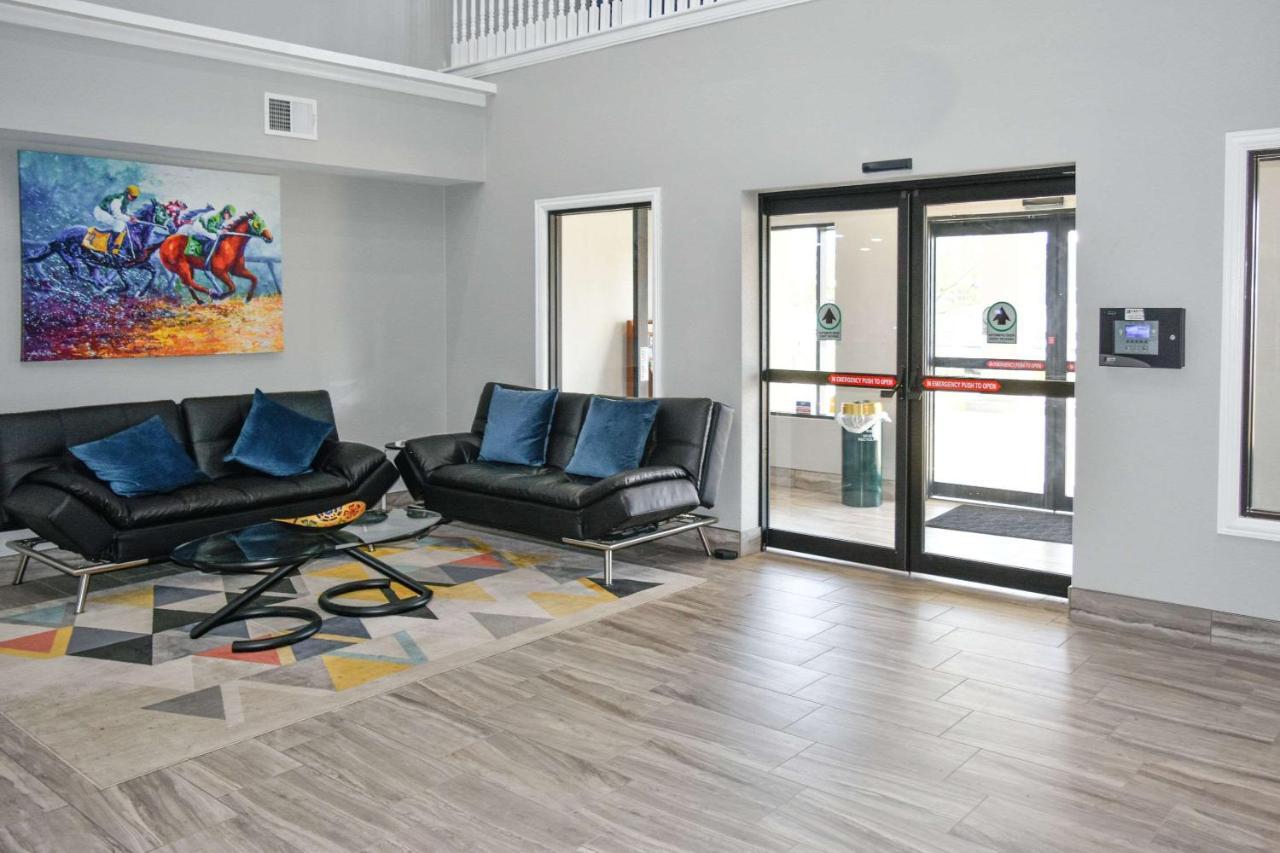 Quality Inn & Suites Brooks Louisville South Esterno foto